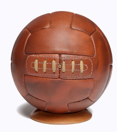 Ballon De Football Américain Marron En Cuir Se Trouve Sur Le Terrain Du Stade Eclaire Ai Generative 124507 47462