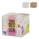 Boîte cadeau en carton personnalisable avec décor coloré, posée debout, marquage visible sur la face extérieure avant