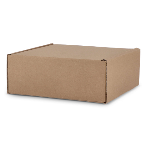 Coffret cadeau carré en carton rigide, photographié fermé, posé à plat