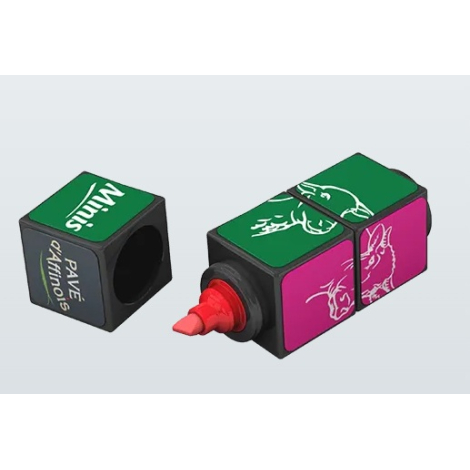 Surligneur posé horizontalement avec bouchon fuchsia retiré, marquage visible