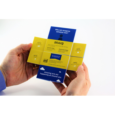 Support publicitaire personnalisable Magic Card Square