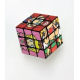 Cube illustré de personnages de jeux vidéo, visuels alignés sur chaque face