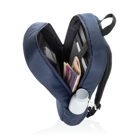 Sac à dos bleu marine ouvert avec ordinateur, tablette, documents et gourde en poche latérale, sans personnalisation.