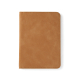 Housse à passeport rectangulaire marron clair en matière recyclée, vue de face fermée, sans marquage visible.