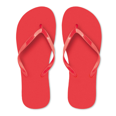 Paire de tongs rouges en plastique photographiée de dessus, sans marquage.