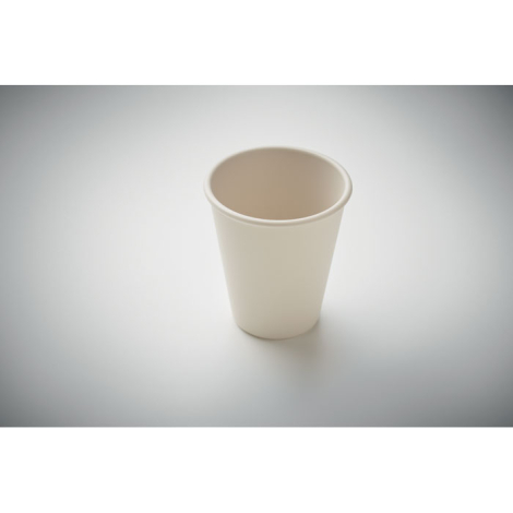 Gobelet en PLA beige vu en plongée sur fond neutre, sans marquage.