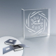 Trophée carré en verre en coffret rigide, marquage gravé en face avant.