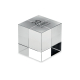 Trophée cube en verre transparent avec gravure visible sur la face supérieure.