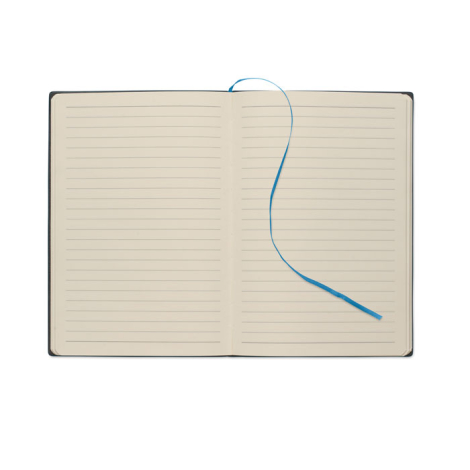 Carnet A5 ouvert avec pages lignées crème et ruban marque-page bleu, sans personnalisation visible.