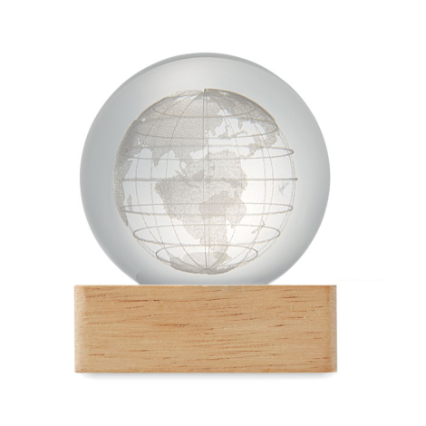 Globe LED en verre gravé présenté de face sur socle bois, sans personnalisation visible.