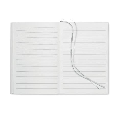 Carnet de notes A5 ouvert à pages lignées blanches avec deux rubans marque-pages posés au centre.