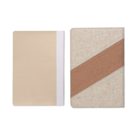 Deux carnets A5 côte à côte, l’un vu de dos avec couverture beige et dos blanc, l’autre vu de face avec bande diagonale en liège