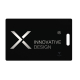 Carte noire rectangulaire brillante avec trou oblong, marquage visible sur la face avant