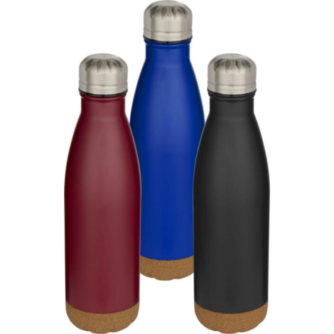 Trois bouteilles isothermes 500 ml côte à côte en rouge, bleu et noir, base en liège et bouchon métallique.