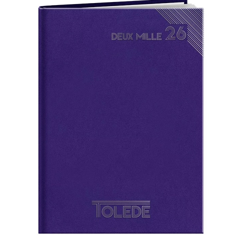 Agenda violet rigide vu de face, marquage visible en haut à droite et en bas de la couverture.