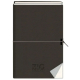 Agenda rigide noir au format vertical avec élastique horizontal et coin contrasté, marquage visible en bas de la couverture. Agenda rigide noir au format vertical avec élastique horizontal et coin contrasté, marquage visible en bas de la couverture.