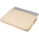Housse beige ouverte laissant apparaître un ordinateur portable partiellement inséré, sans personnalisation visible.