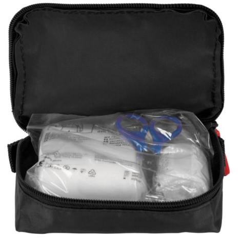 Trousse noire ouverte montrant le matériel médical rangé dans des sachets plastifiés, sans personnalisation visible.