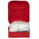 Trousse rouge ouverte montrant le matériel de premiers secours rangé dans des sachets plastifiés, sans personnalisation visible.