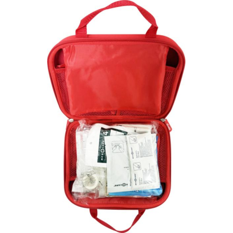 Trousse ouverte, compartiments intérieurs contenant différents pansements, bandes et accessoires de premiers soins. Aucune perso
