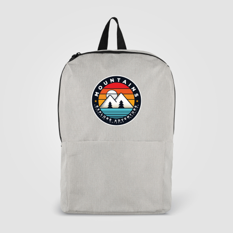 Sac à dos gris clair avec marquage quadri sur la face avant. Sac à dos gris clair avec marquage quadri sur la face avant.