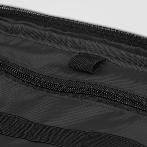 Zoom sur le passant stylo intégré à l’intérieur. Zoom sur le passant stylo intégré à l’intérieur.