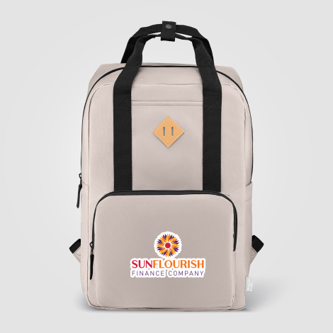 Sac à dos publicitaire beige avec marquage quadri visible sur la poche avant. Sac à dos publicitaire beige avec marquage quadri visible sur la poche avant.