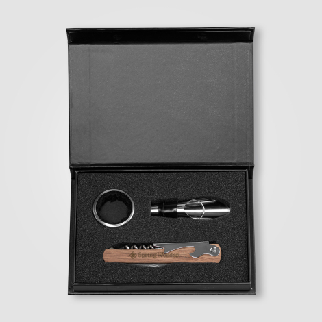 Coffret vin publicitaire avec gravure visible sur le tire-bouchon. Coffret vin publicitaire avec gravure visible sur le tire-bouchon.
