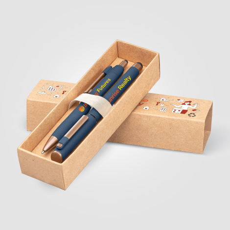 Coffret avec deux stylos bleus, marquage visible sur le coffret et les stylos. Coffret avec deux stylos bleus, marquage visible sur le coffret et les stylos.