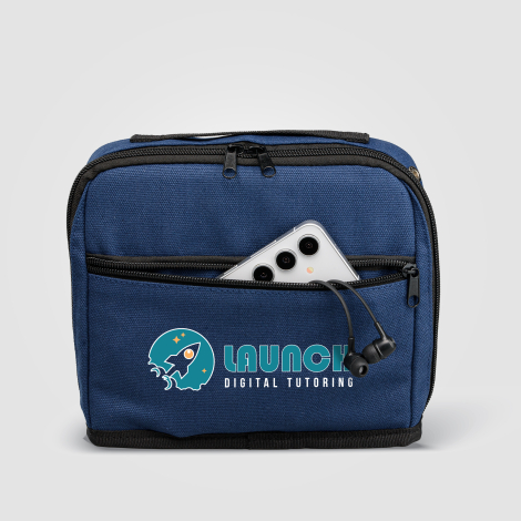 Trousse bleue de face avec téléphone dépassant de la poche avant, marquage quadri. Trousse bleue de face avec téléphone dépassant de la poche avant, marquage quadri.