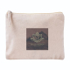 Trousse plate beige en coton biologique avec un marquage visible sur la face avant, dotée d’une fermeture zippée sur le haut et 