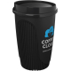 Gobelet noir de 350 ml présenté debout, avec paroi nervurée offrant une zone de préhension et un couvercle à clipser doté d’un r