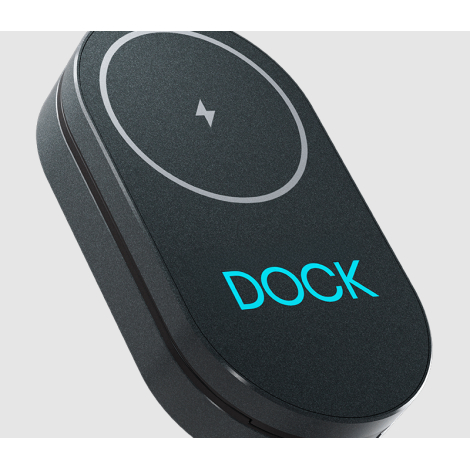 Vue très rapprochée du module supérieur montrant la zone de charge magnétique entourée d’un cercle imprimé, avec un marquage vis