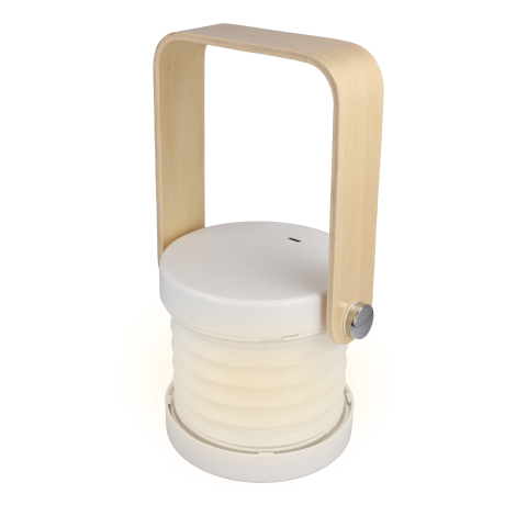 Lampe LED multifonctionnelle orientable diffusant une lumière blanche chaude, encadrée par une poignée en bambou naturel.