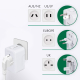 Adaptateur universel blanc branché au mur avec illustrations de compatibilité