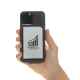 Porte-cartes magnétique en aluminium fixé au dos d’un smartphone tenu à la main sur fond blanc, positionné verticalement, avec p
