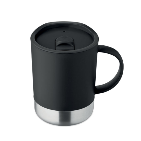 Mug présenté debout sur fond blanc avec poignée latérale, couvercle coulissant fermé et base en acier inoxydable apparente, sans