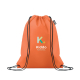Sac à cordon en matière non tissée orange présenté de face sur fond blanc, avec cordons noirs visibles et personnalisation appar