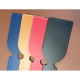 Étiquettes de bagage colorées disposées en éventail avec languette et ouverture circulaire, sans personnalisation visible. Étiquettes de bagage colorées disposées en éventail avec languette et ouverture circulaire, sans personnalisation visible.