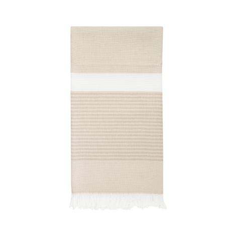 Fouta beige présentée à plat sur fond blanc avec bande horizontale blanche et franges sur un côté, sans personnalisation visible