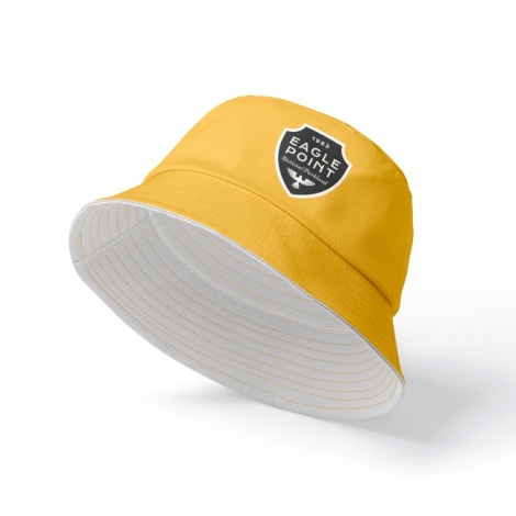 Bob jaune en suspension sur fond blanc, coutures visibles sur le bord et intérieur clair, marquage visible sur l’avant du chapea