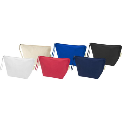 Vue de plusieurs grandes pochettes écru, rouge, bleu et bleu marine présentées de face avec fermeture zippée, sans marquage visi