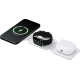 Chargeur sans fil pliable blanc présenté ouvert avec un smartphone et une montre connectée positionnés en charge, sans marquage Chargeur sans fil pliable blanc présenté ouvert avec un smartphone et une montre connectée positionnés en charge, sans marquage