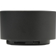 Gros plan sur la base d’une enceinte noire montrant le port de charge USB-C et un emplacement pour carte mémoire, sans marquage Gros plan sur la base d’une enceinte noire montrant le port de charge USB-C et un emplacement pour carte mémoire, sans marquage