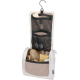 Trousse de toilette suspendue ouverte montrant plusieurs compartiments en filet avec flacons et accessoires, sans marquage visib