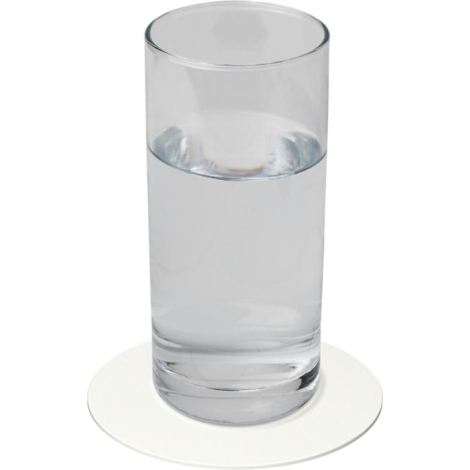 Verre transparent posé sur un dessous de verre rond blanc avec surface unie, illustré sans personnalisation visible.