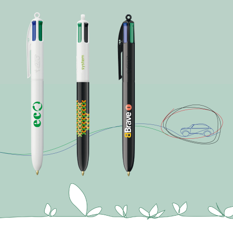 Visuel composite de stylos BIC 4 Couleurs ECO en différentes couleurs avec marquage visible sur le corps du stylo sous le clip.