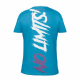 T-shirt vu de dos avec marquage texte vertical et élément graphique sur toute la hauteur, sans personnalisation apparente T-shirt vu de dos avec marquage texte vertical et élément graphique sur toute la hauteur, sans personnalisation apparente
