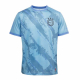 T-shirt vu de face avec décor ton sur ton formes irrégulières et symbole sur la poitrine, sans personnalisation apparente