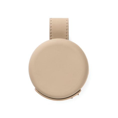 Chargeur beige fermé présenté de face avec surface lisse, sans marquage apparent